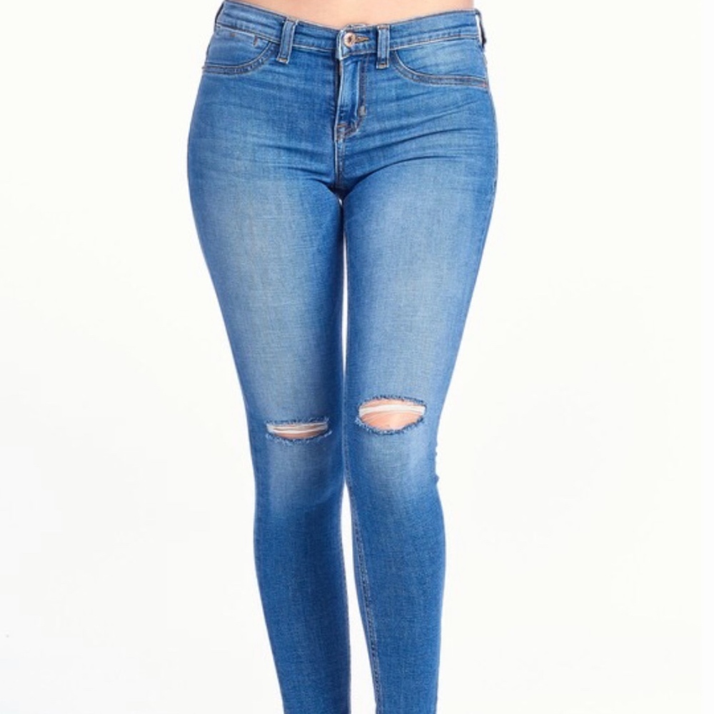 SNEAK PEEK DISTRESSED KNEE JEANS